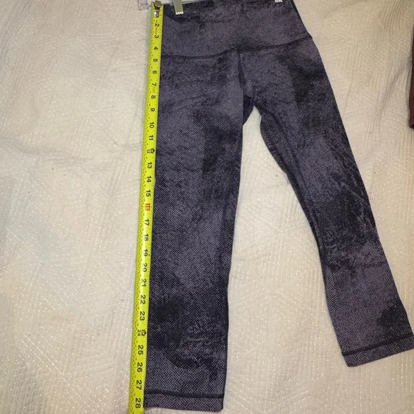 Lululemon Align Crop Pixel Print | size 4 - Picture 8 of 9